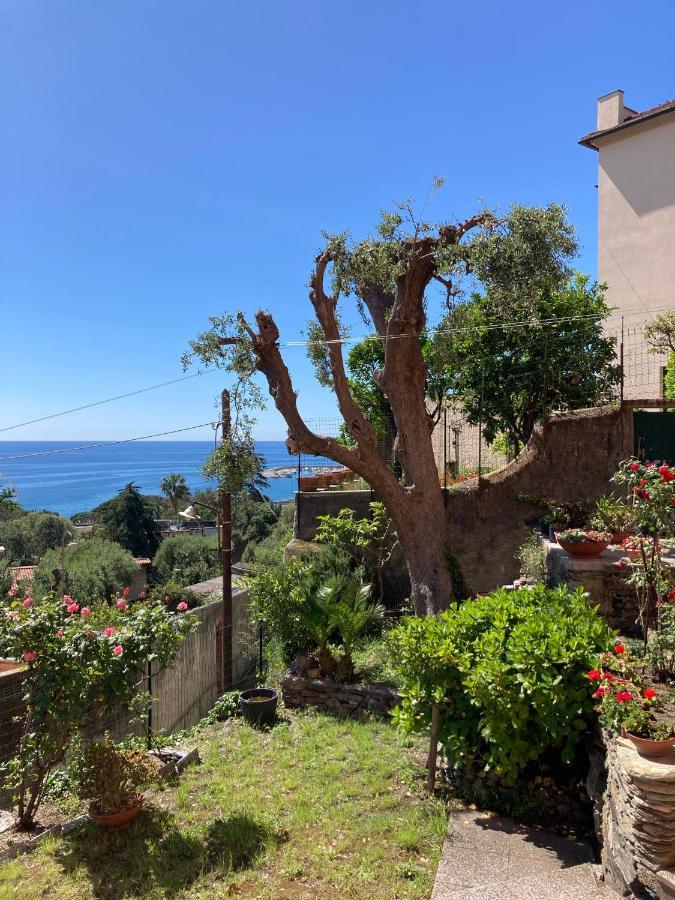 Relax Apartment Arenzano Exterior photo